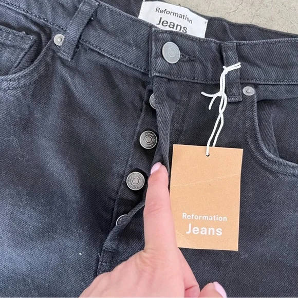 Reformation NWT Charlie High Rise Jean Short - Picture 2 of 7